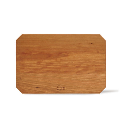 LARGE WOODEN CUTTING & CHARCUTERIE BOARD / Cherry Wood · Face Grain